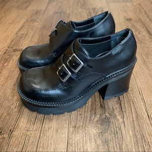 Mudd Chunky Platform Buckle Mary Jane Heel 6.5